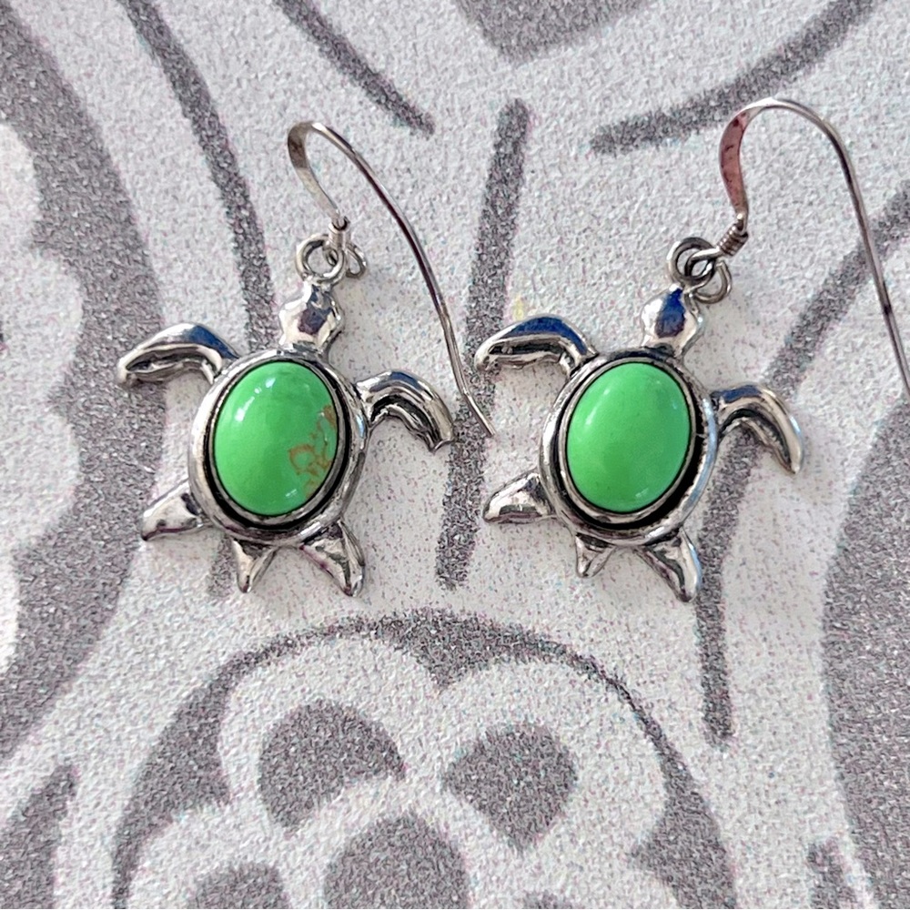 Green vintage turquoise turtle earrings